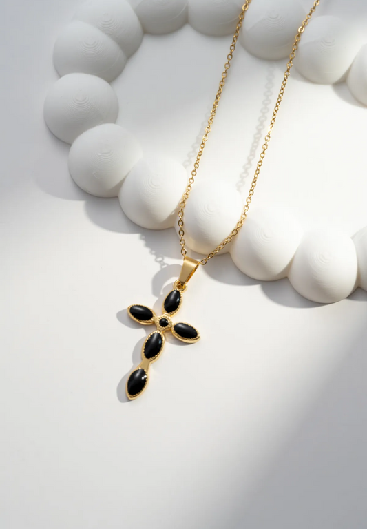 Collier Croix Elégance
Pierres Ovales noires