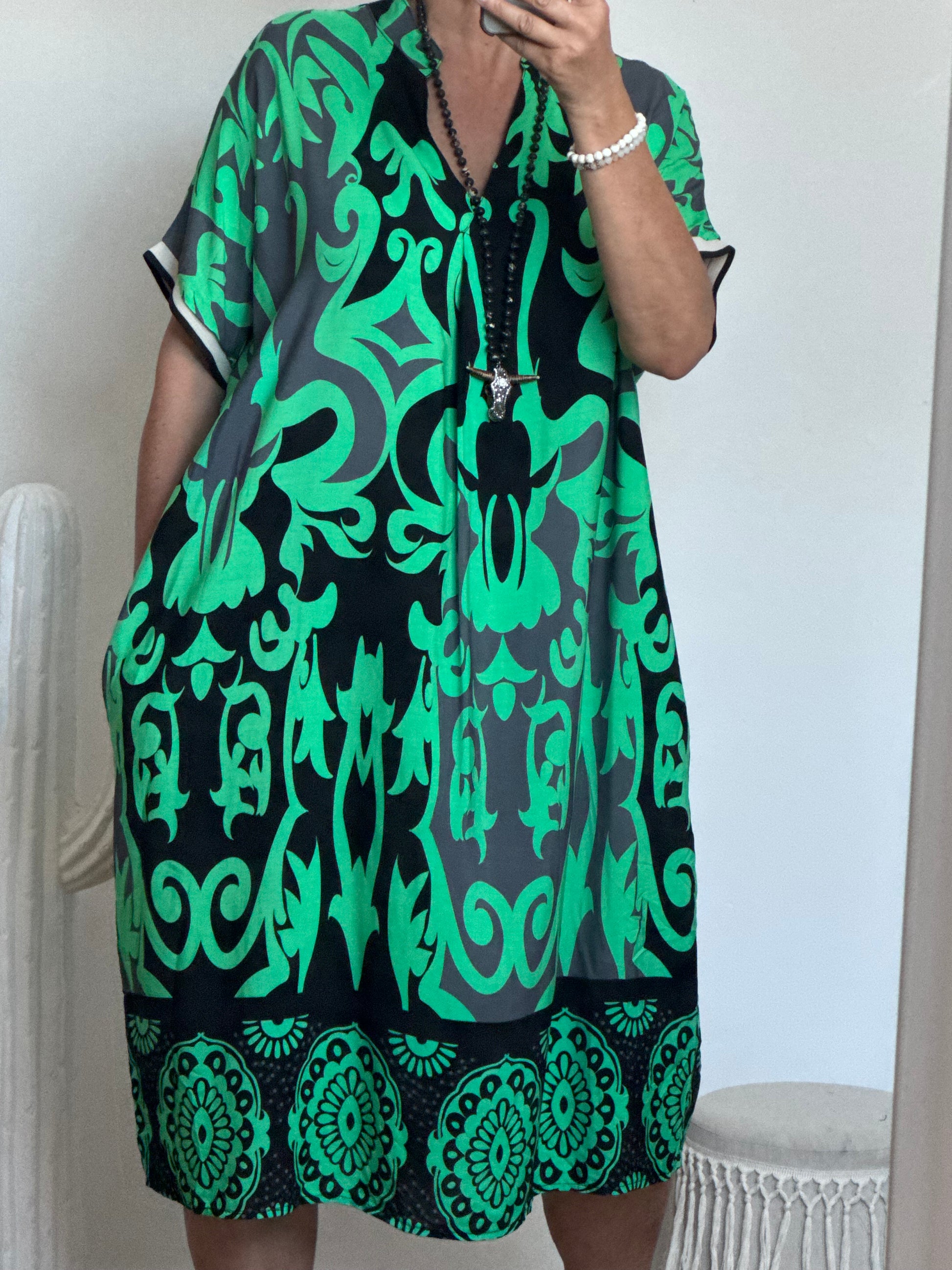 Robe arabesque verte et noire TU 40/48