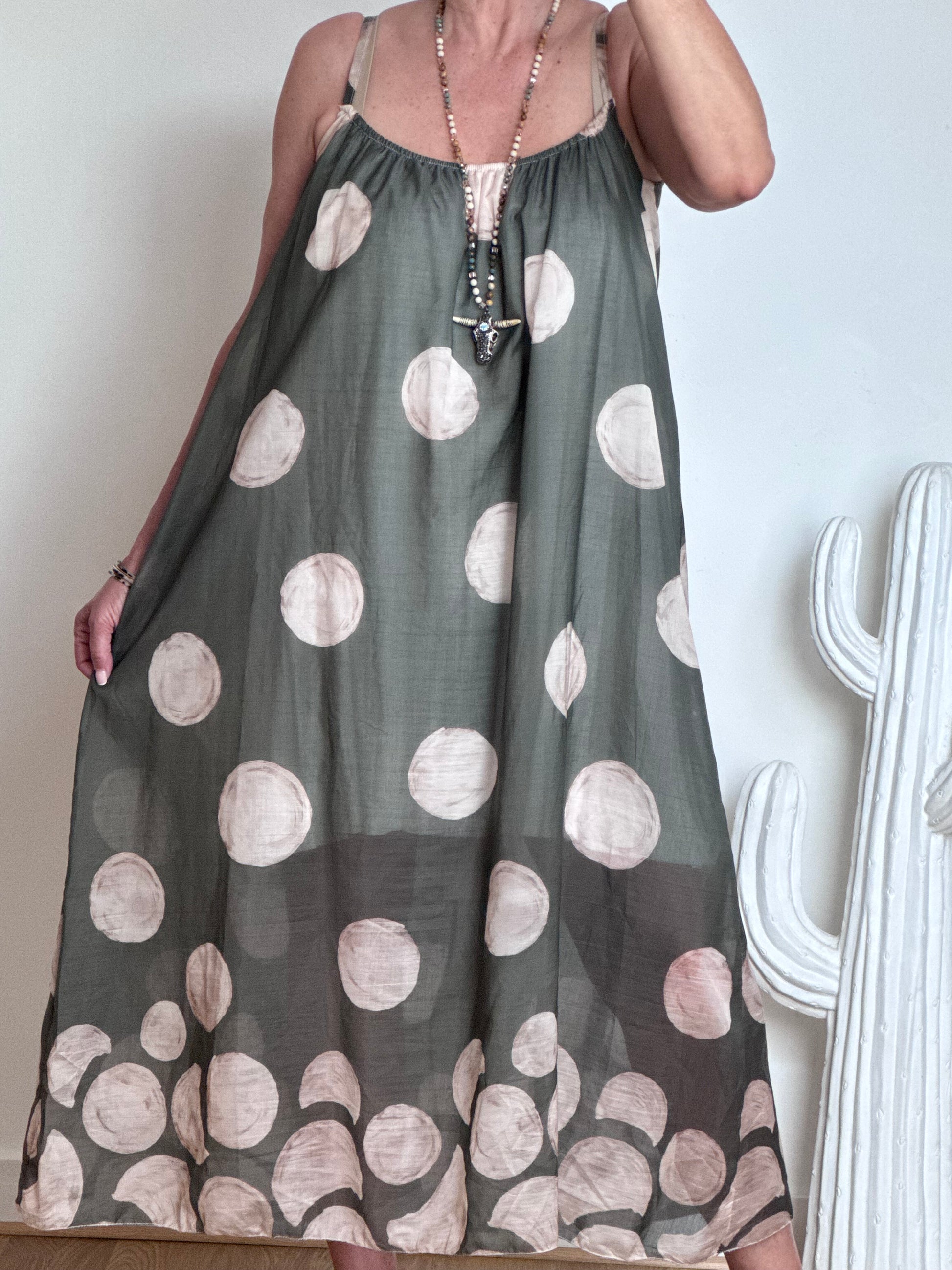 Robe à pois fond kaki