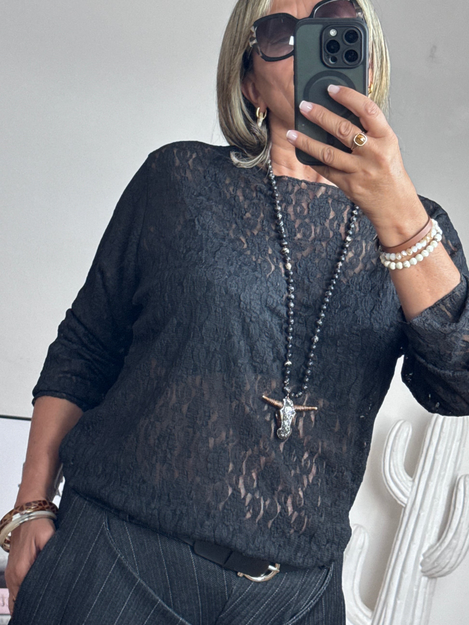 Top dentelle noire TU 40/48