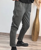 Pantalon gris à rayures