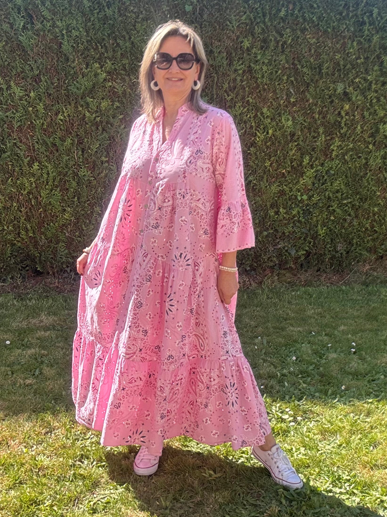 Robe longue bandana et broderie rose