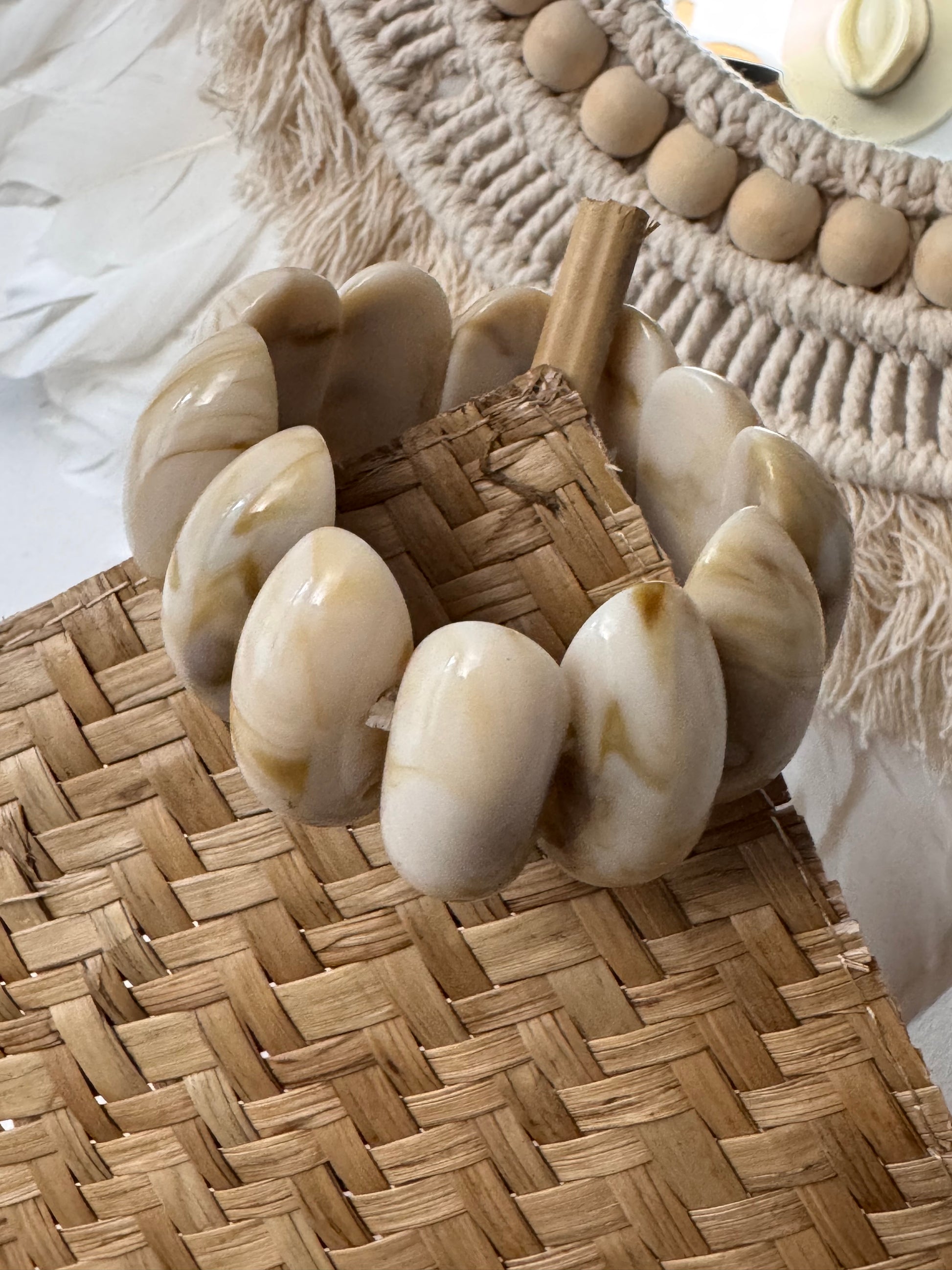 Bracelet élastiqué beige marbré
