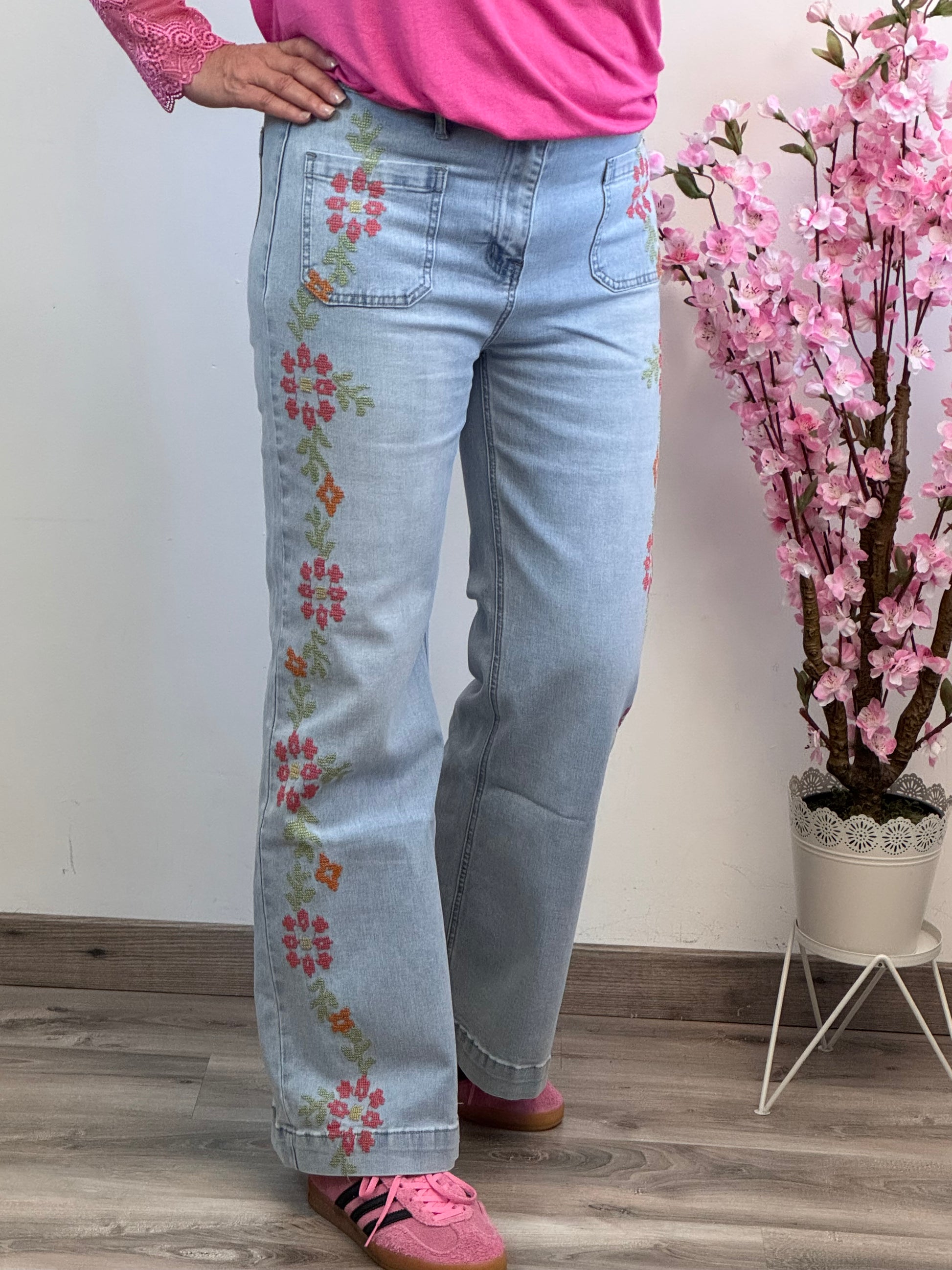 Jean Wide Leg brodé fleurs