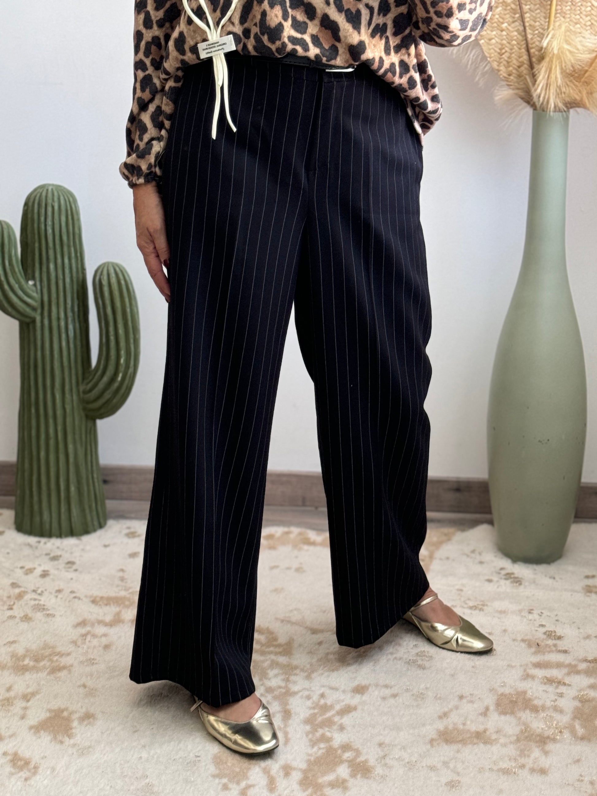 Pantalon noir fines rayures