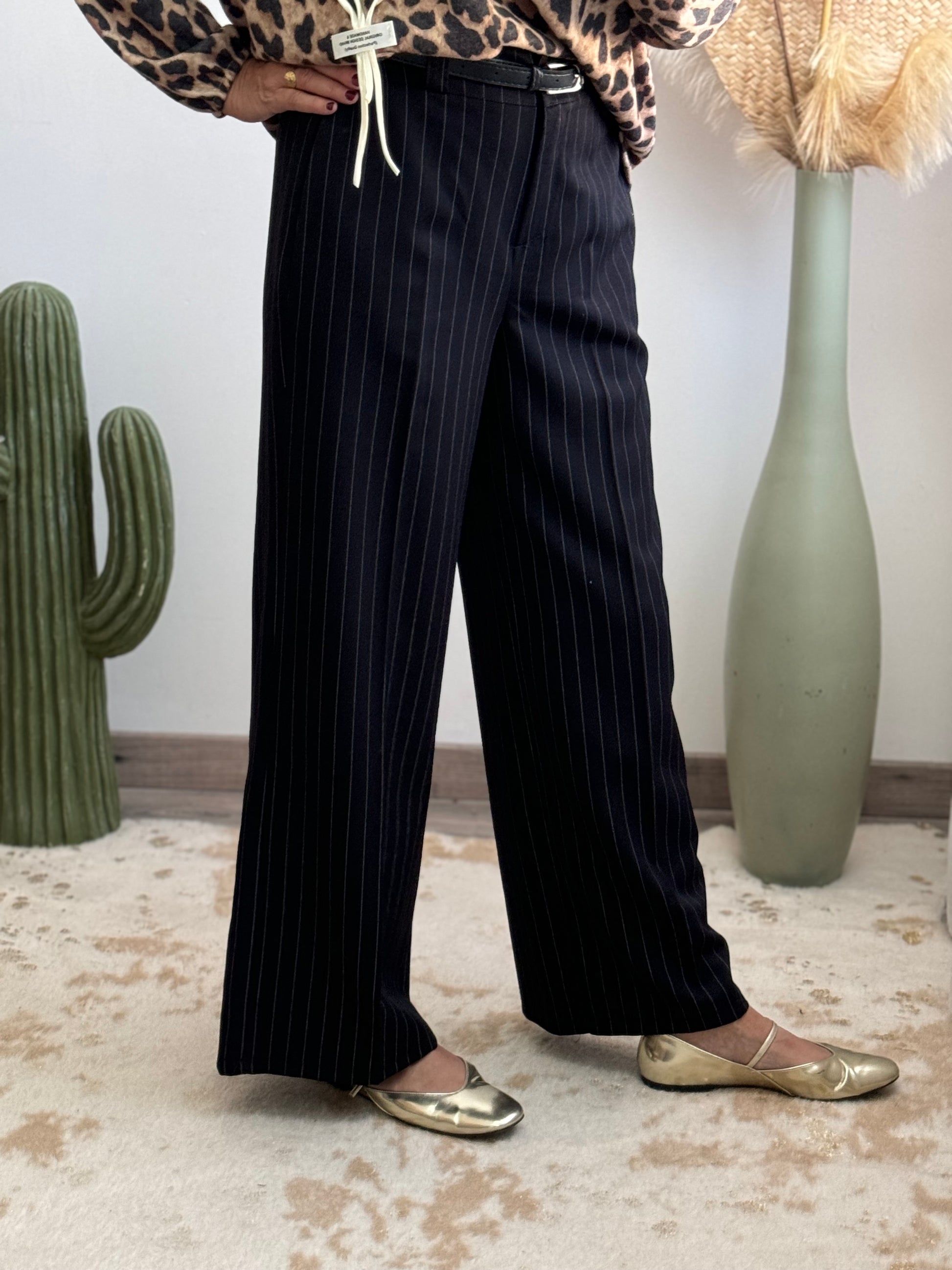 Pantalon noir fines rayures
