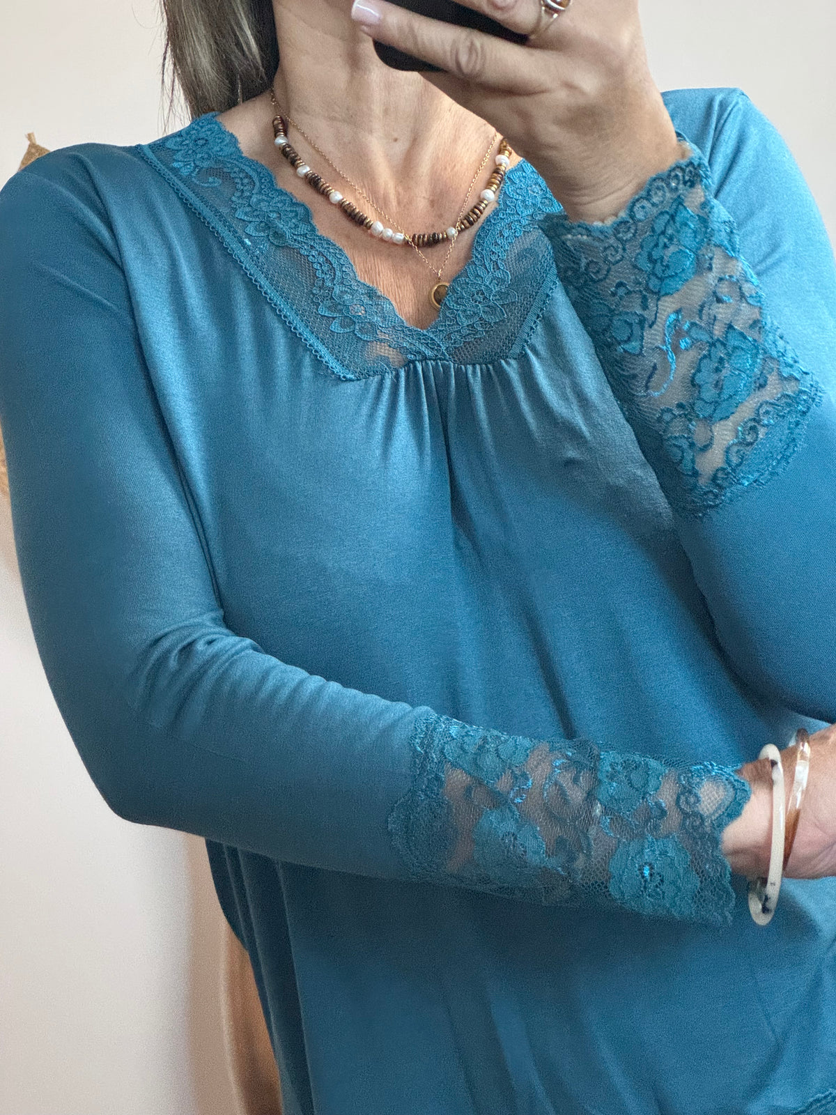 Top dentelle bleu pétrol