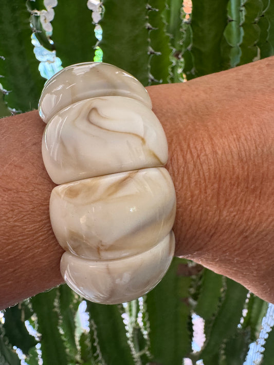 Bracelet élastiqué beige marbré