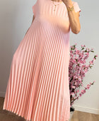 Robe longue plissée rose