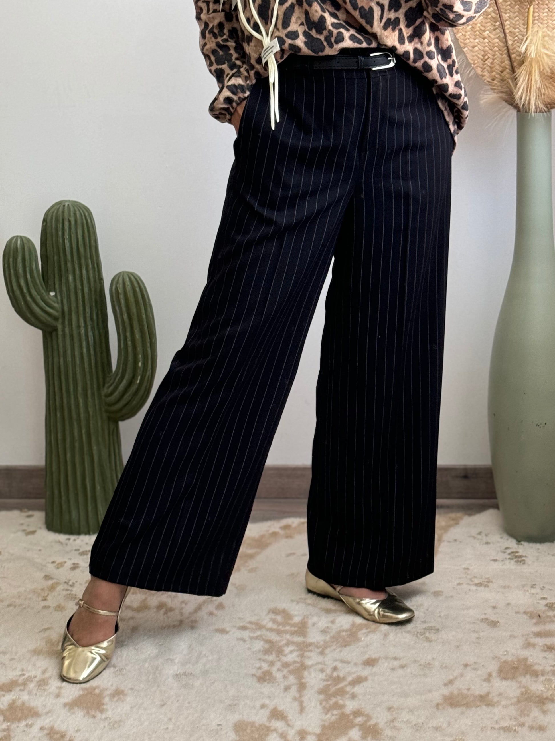 Pantalon noir fines rayures