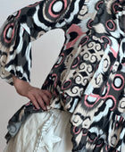 Blouse camélia noire et rose