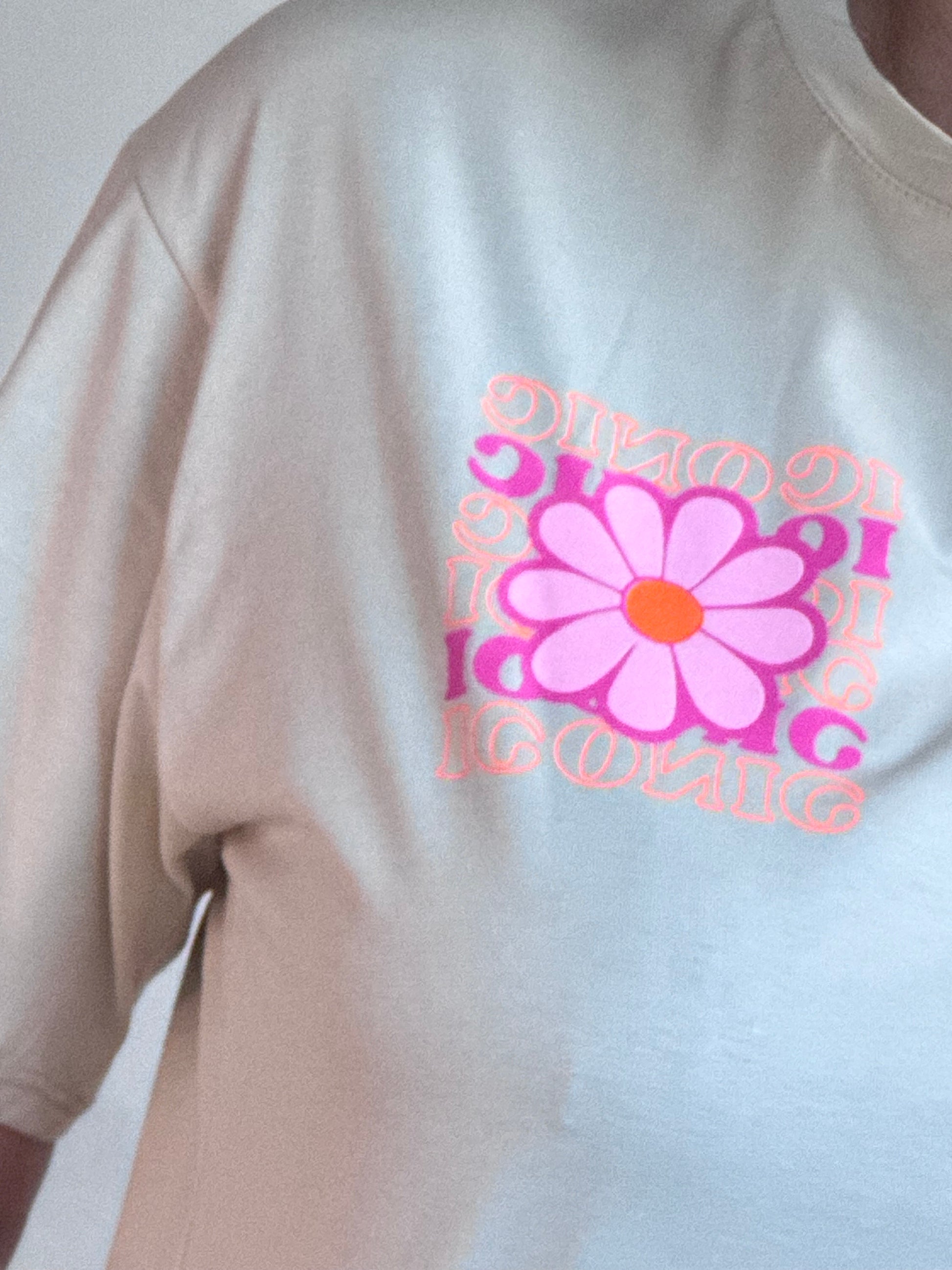 Teeshirt beige iconic et fleurs