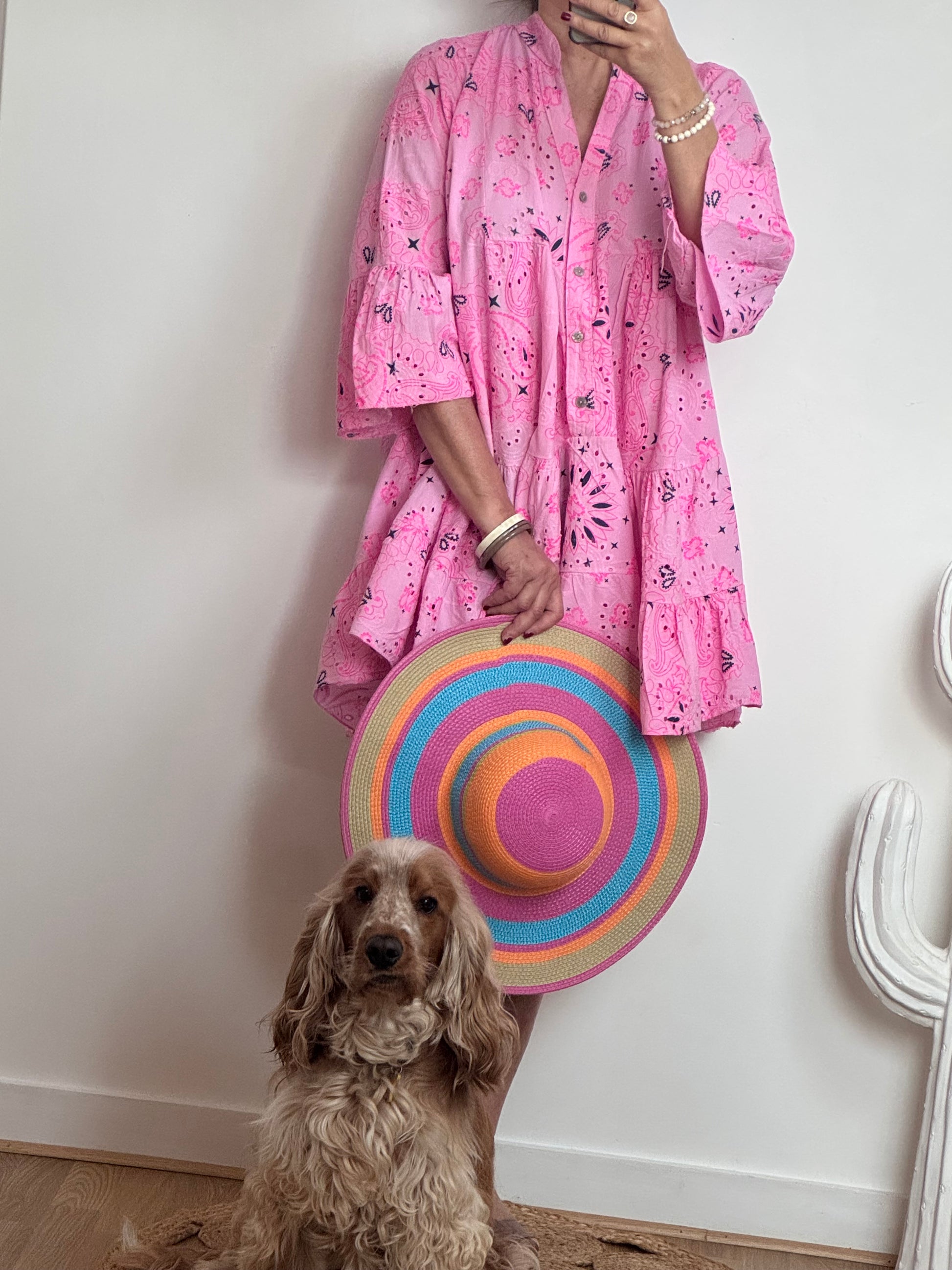 Robe courte bandana et broderie rose