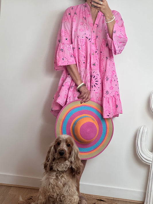 Robe courte bandana et broderie rose
