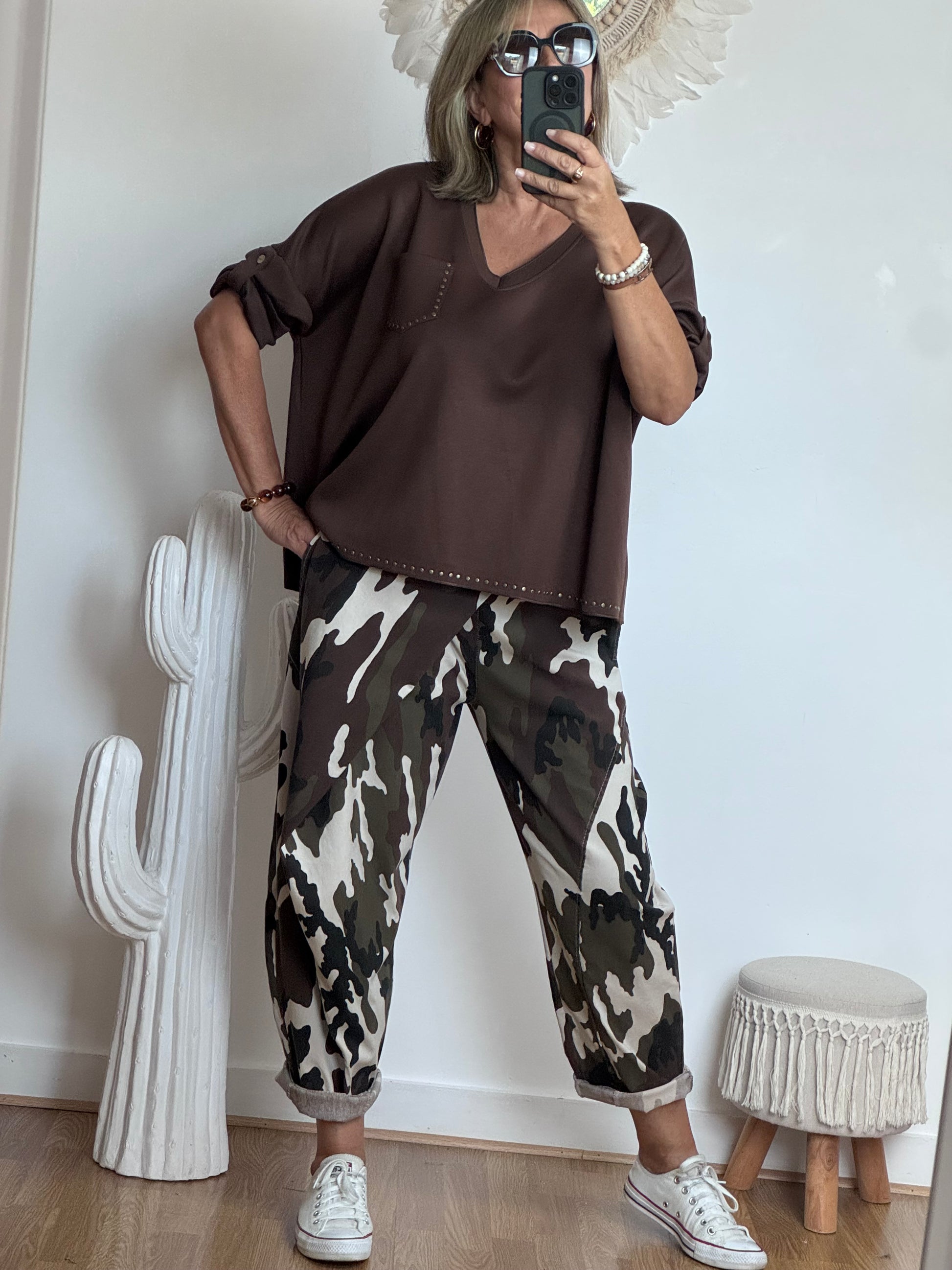 Pull marron rivets