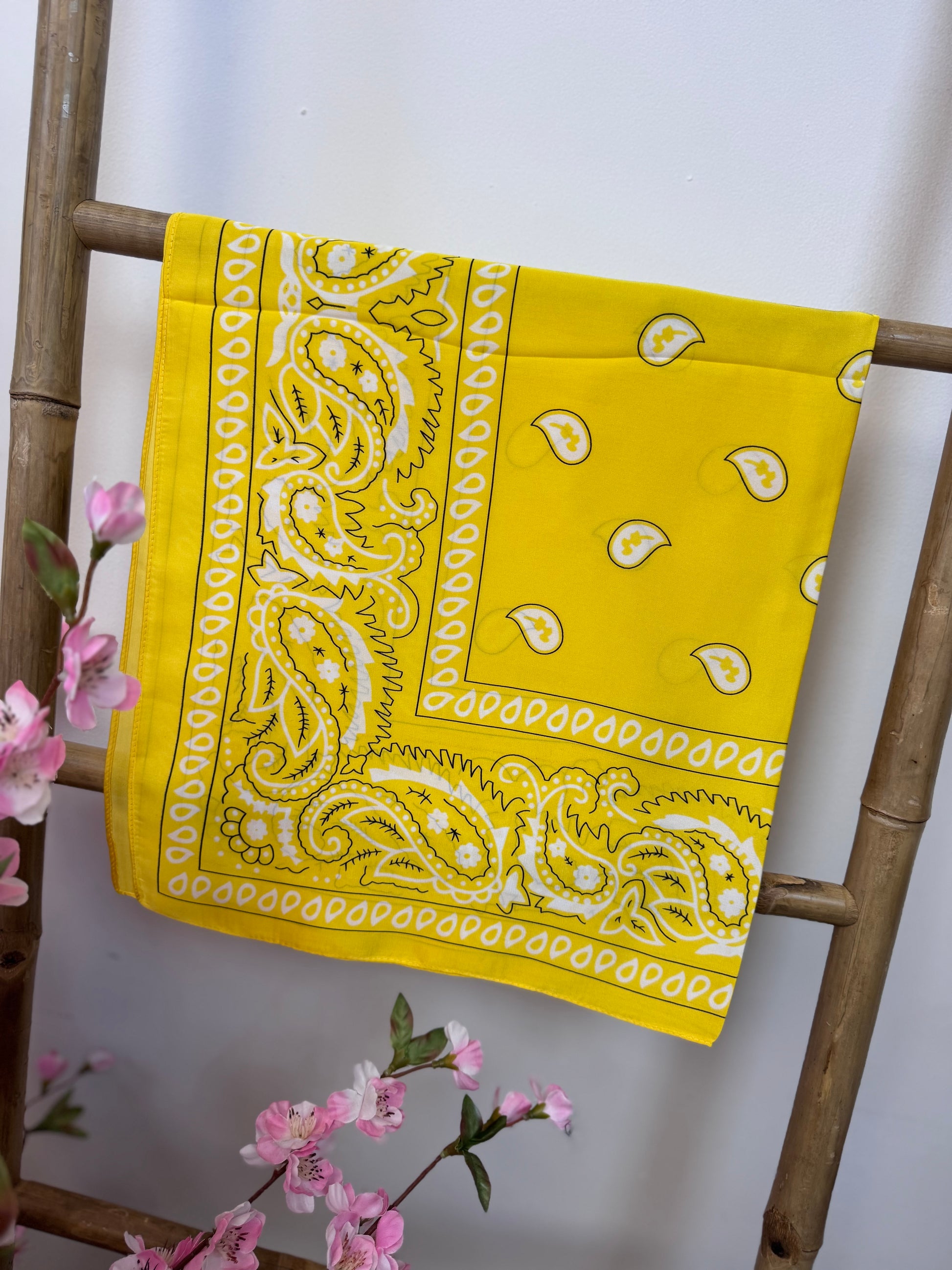 Foulard carré bandana jaune