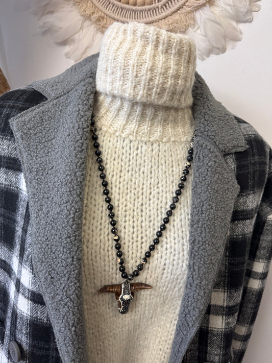 Pendentif tête de buffle noir artisanal