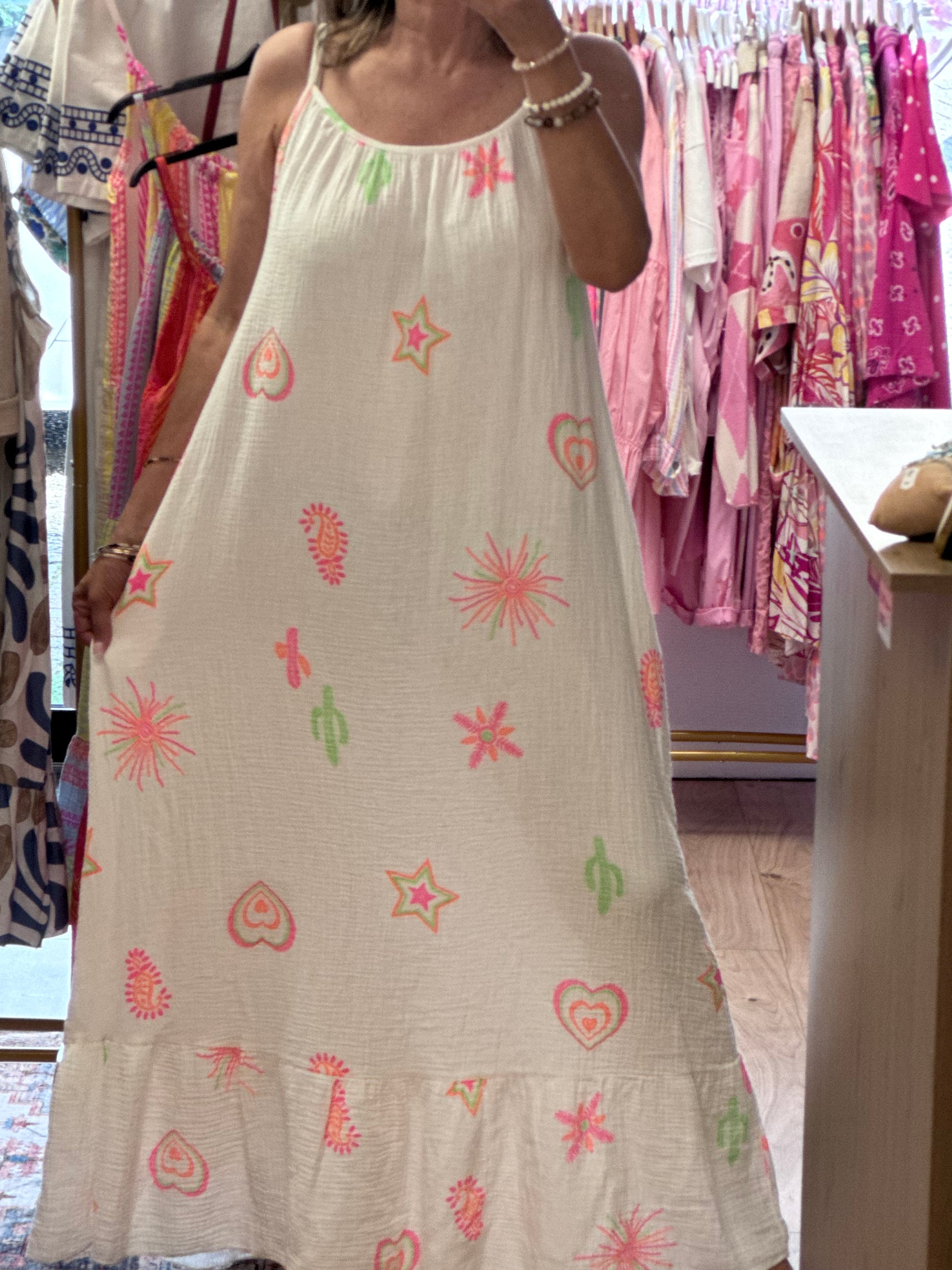 Robe à bretelles assez longue blanche