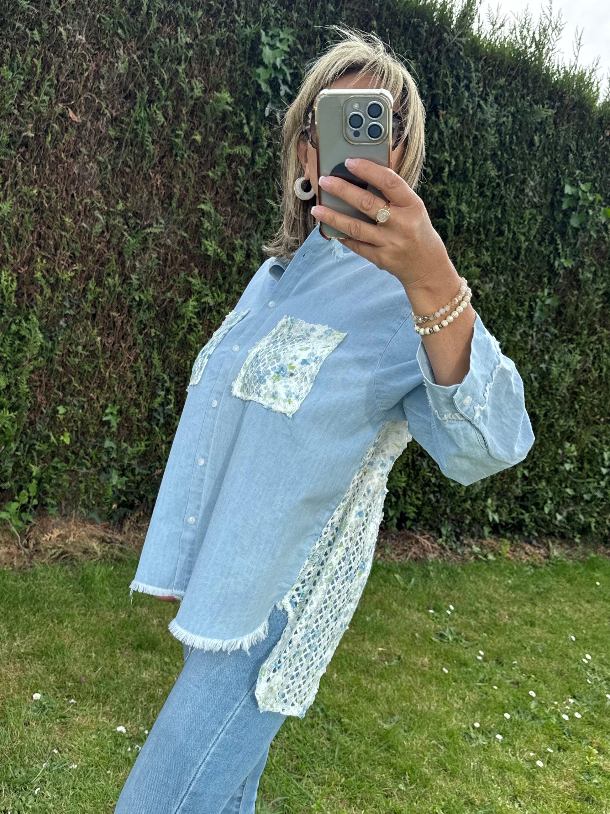 Chemise jeans brodée