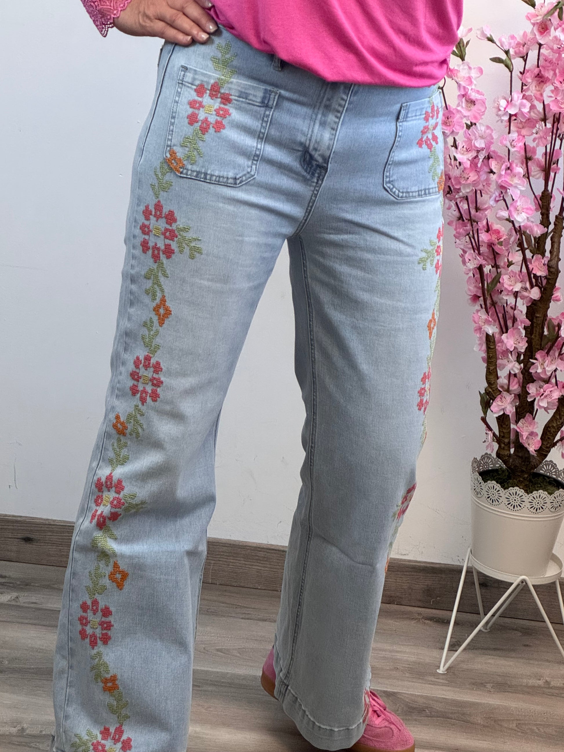 Jean Wide Leg brodé fleurs