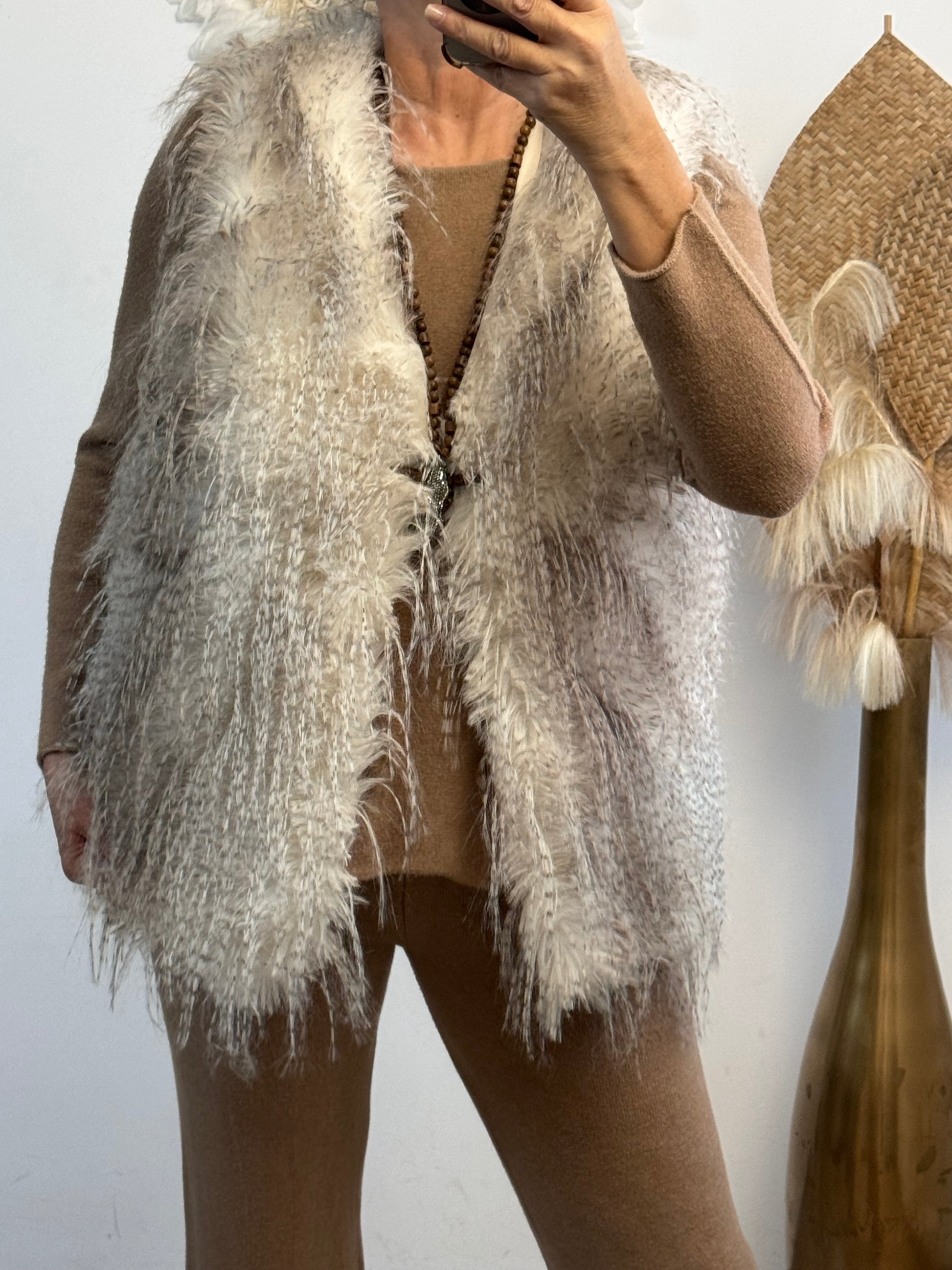 Veste sans manches fausse fourrure