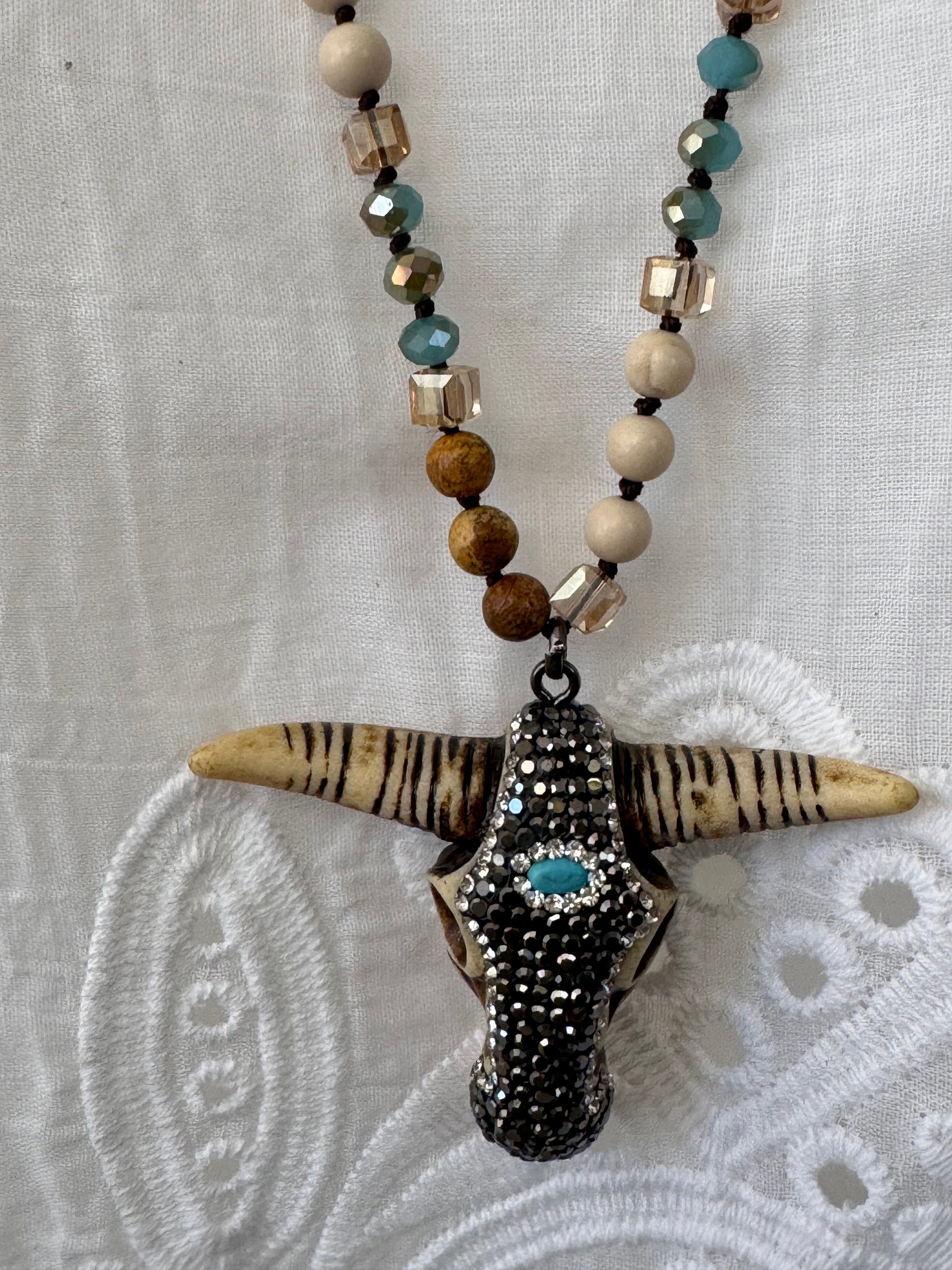 Pendentif tête de buffle