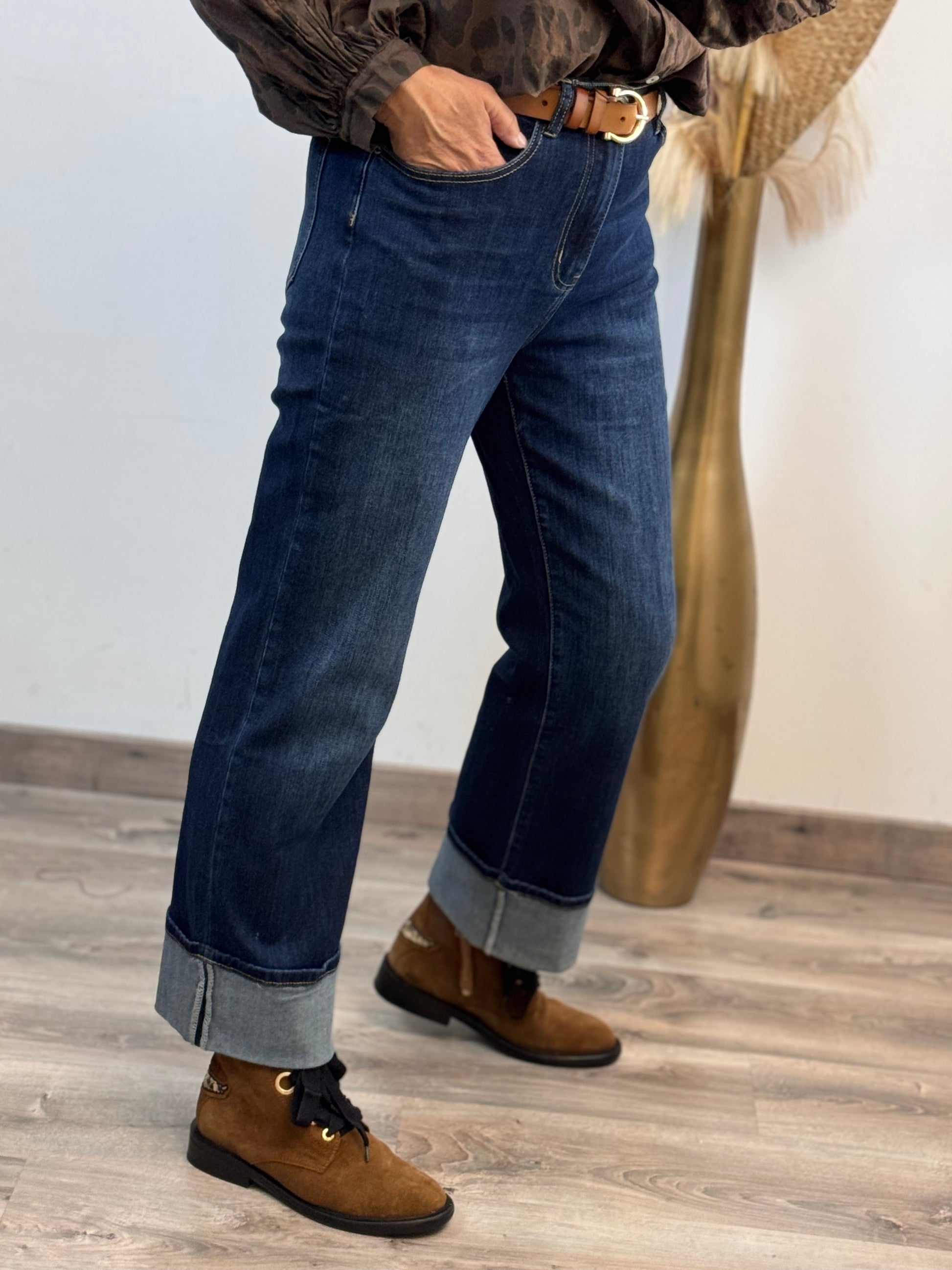 Jeans droit bleu brut cuffed avec revers