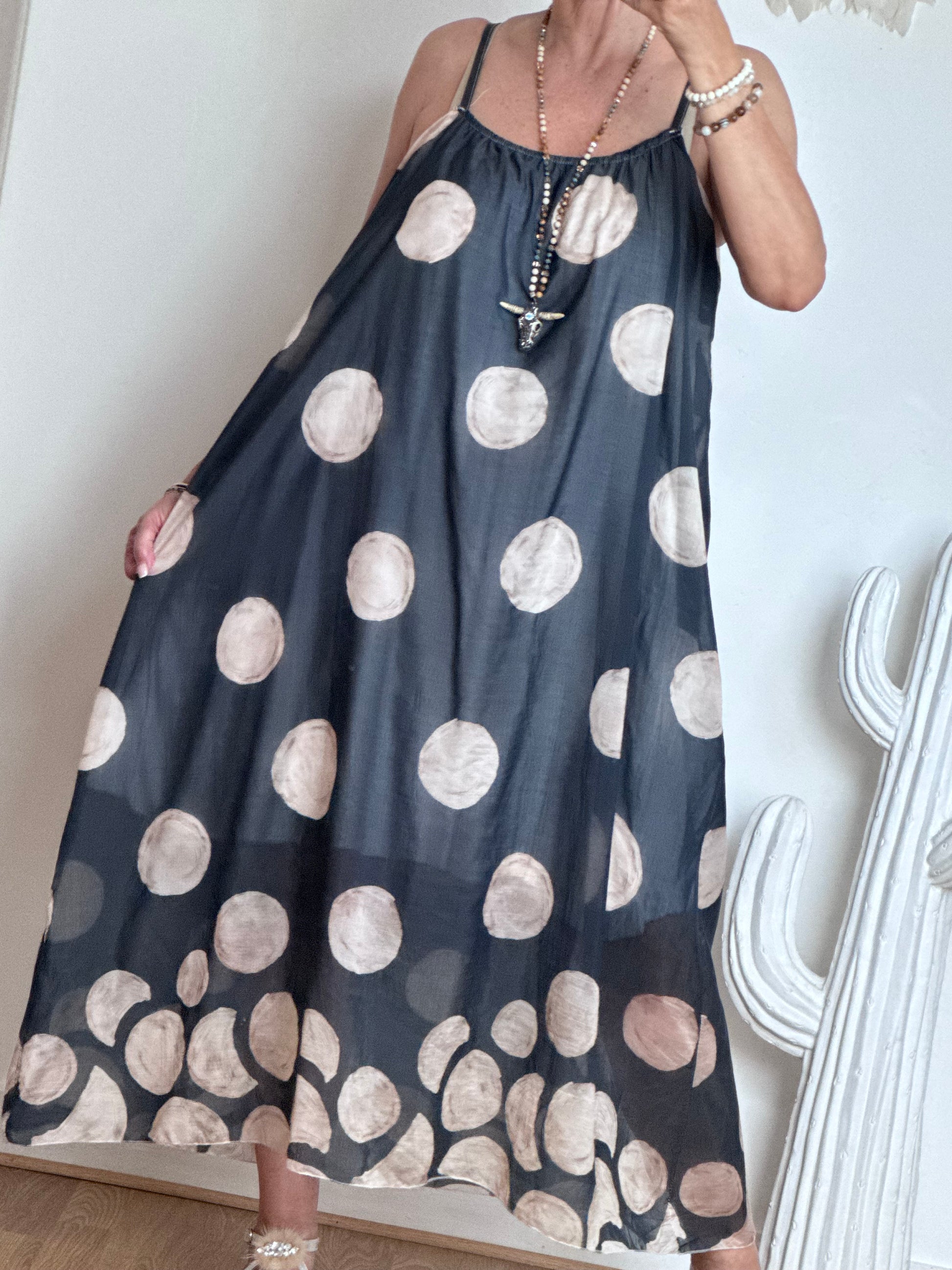Robe à pois fond marine