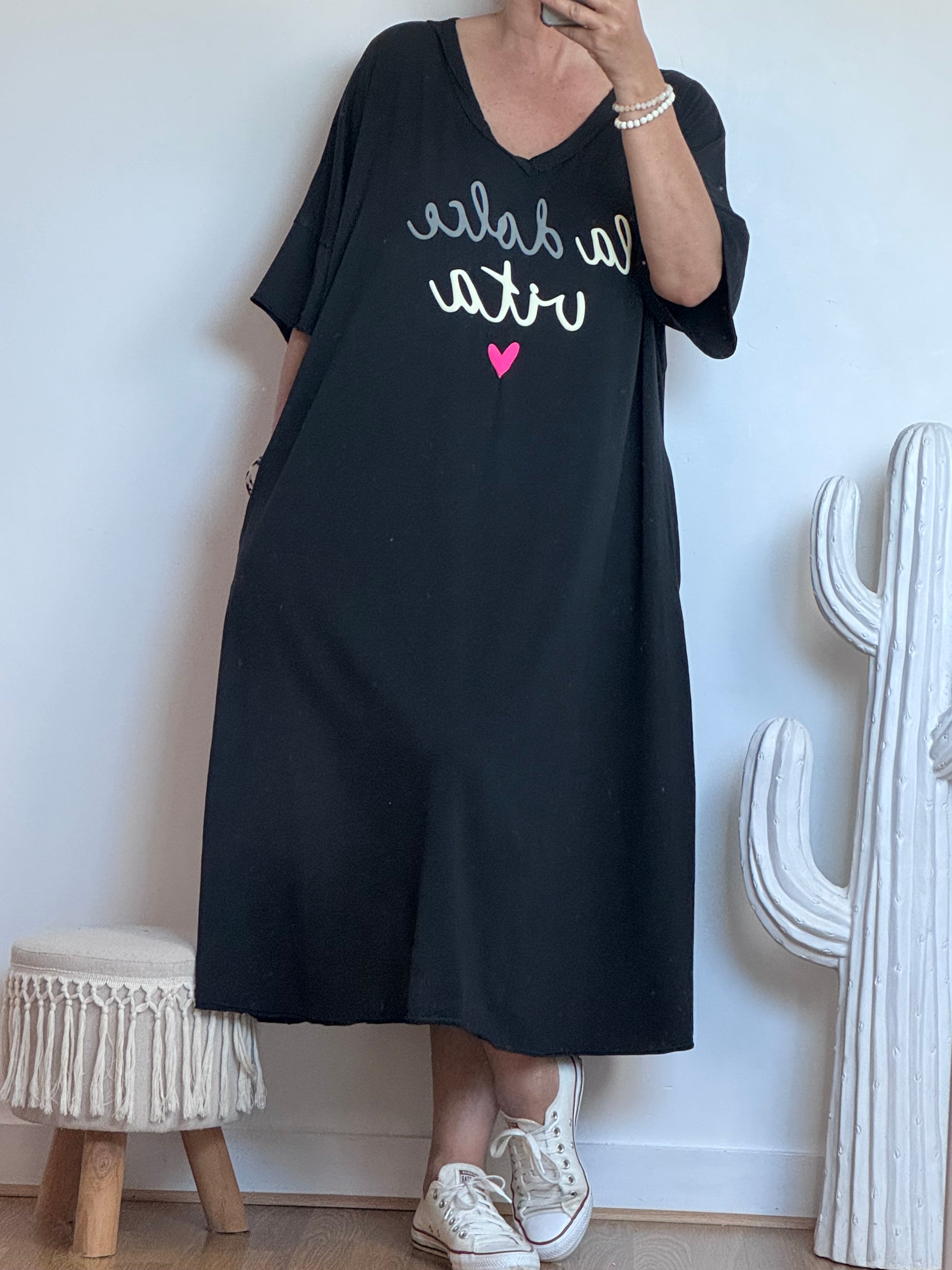 Robe teeshirt noire jolie forme