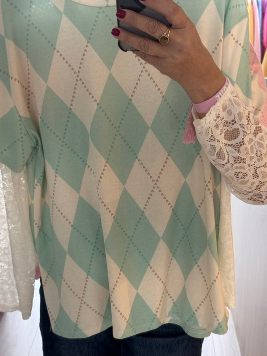 Pull jacquard vert manches dentelles