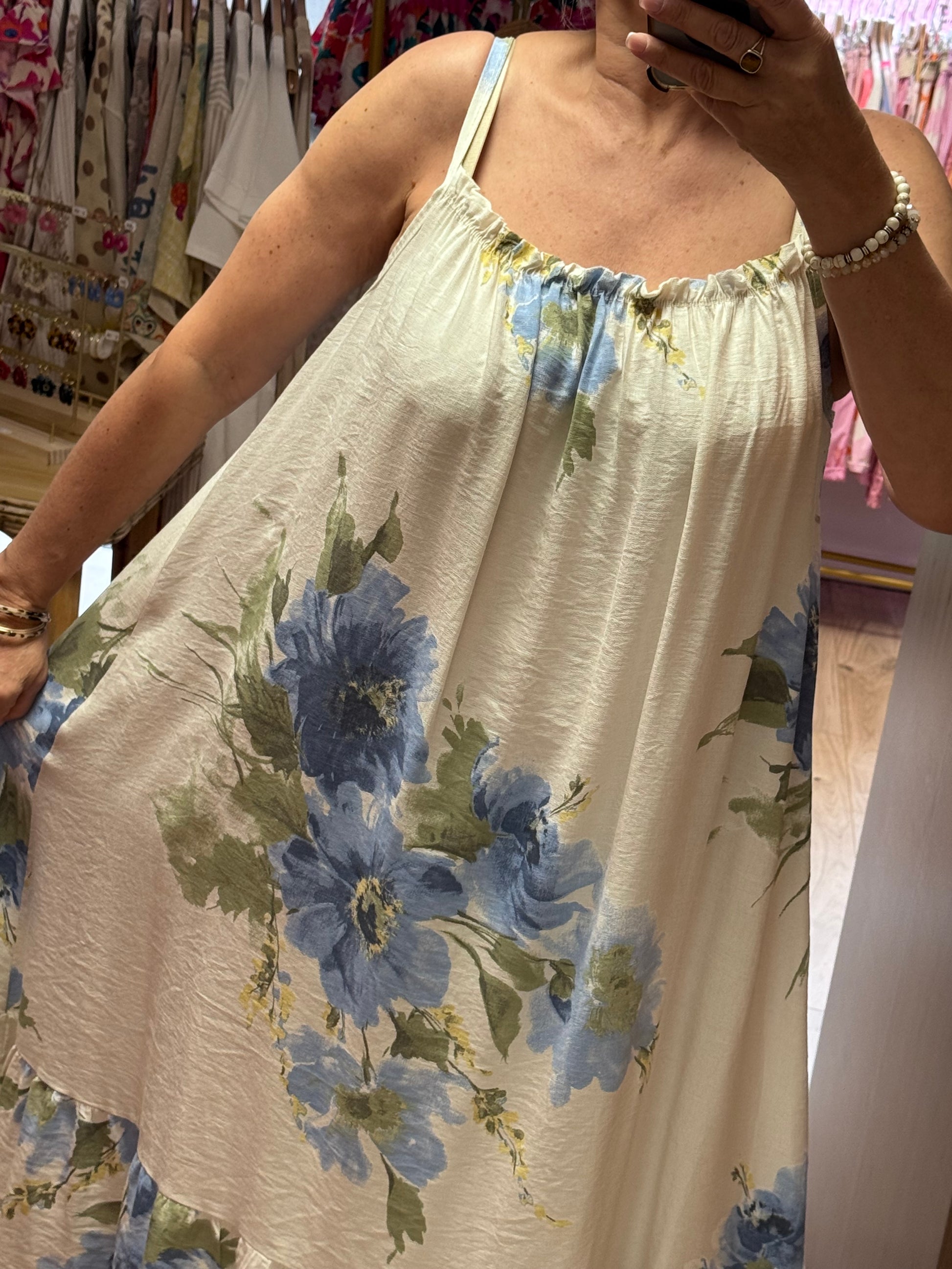 Robe longue fleurie blanche