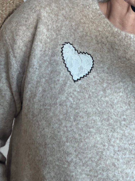 Pull coeur beige chiné