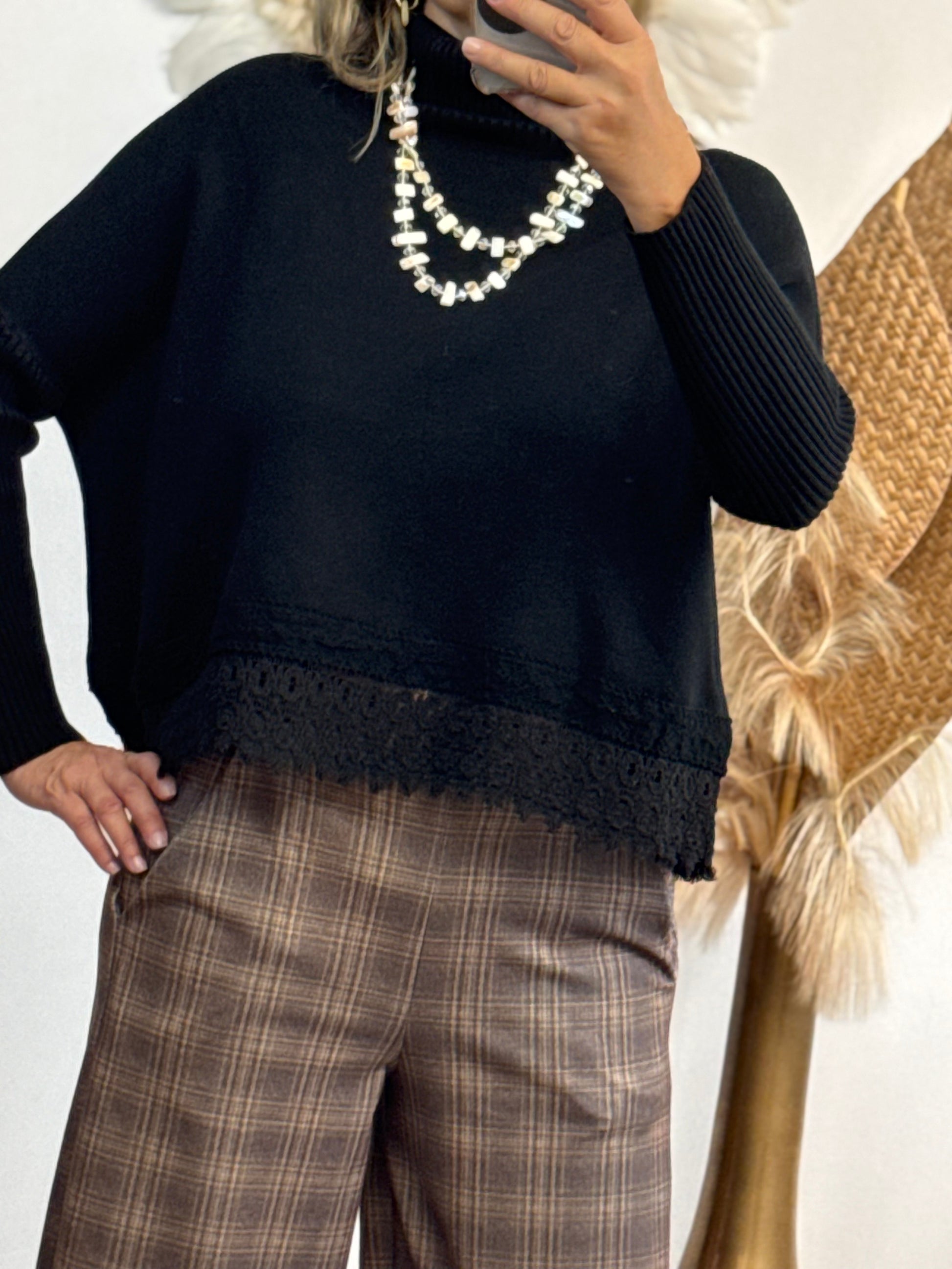 Pull noir broderie TU 38/44