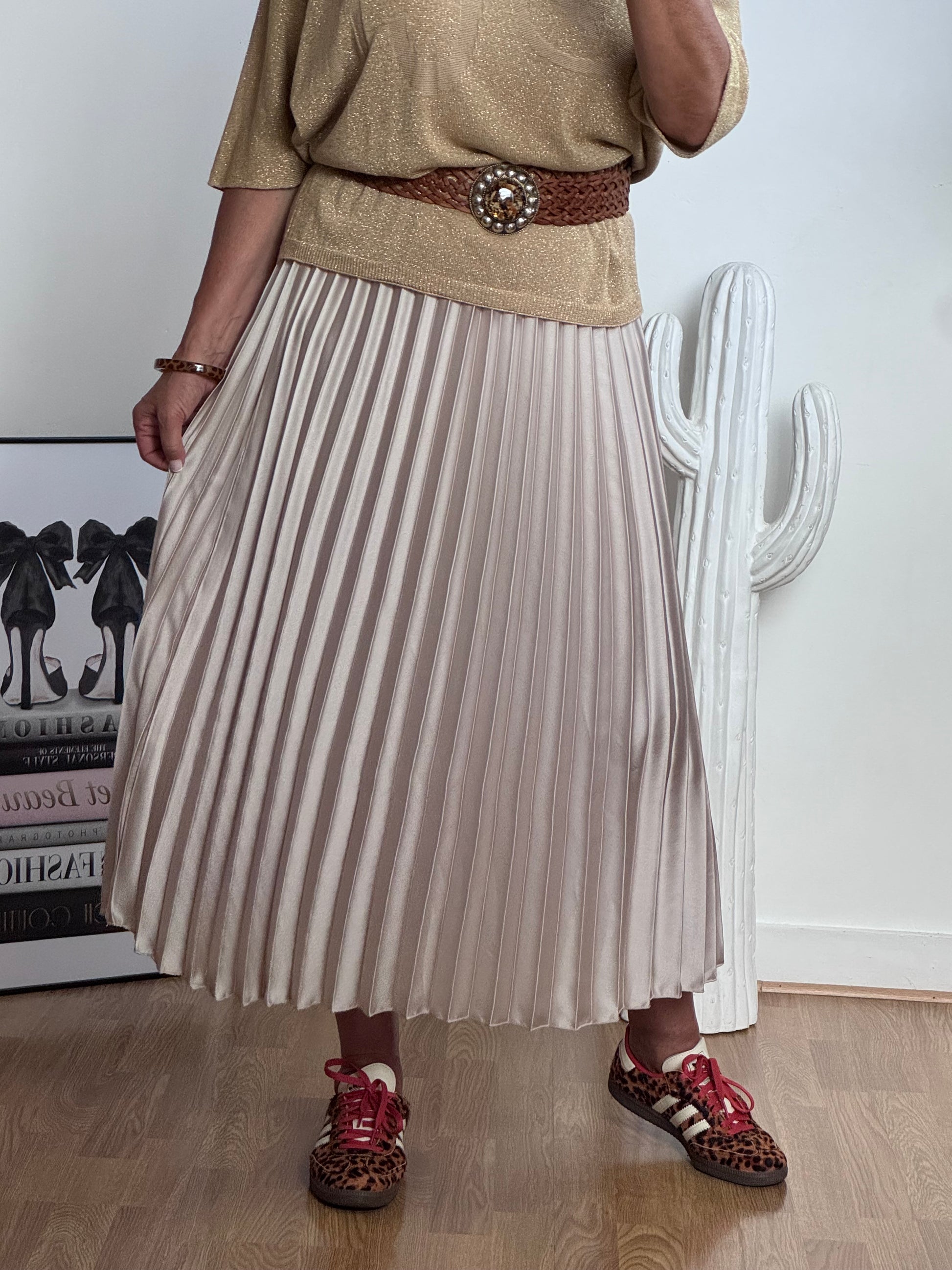 Jupe plissée beige dorée