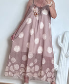 Robe à bois sur fond beige