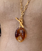 Collier avec pendentif résine