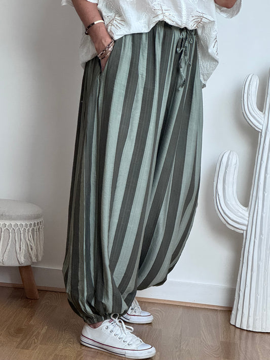 Pantalon Aladin rayé kaki joli forme TU 44/50
