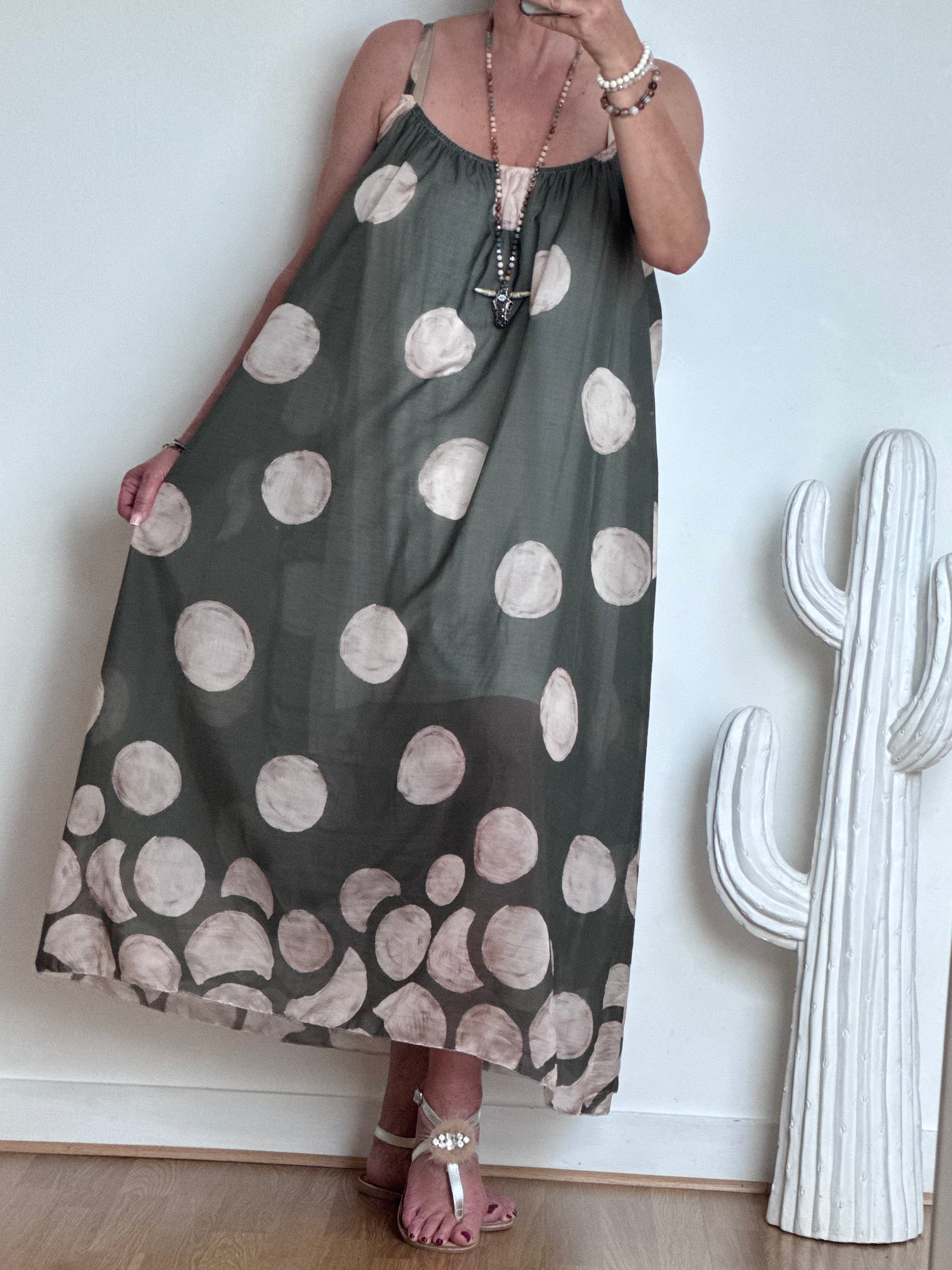 Robe à pois fond kaki