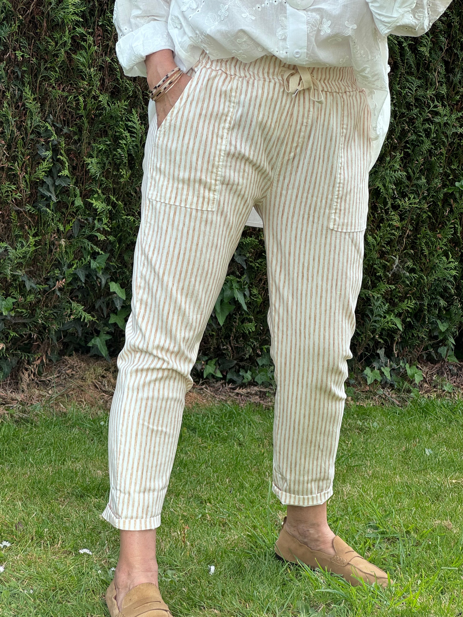 Pantalon confort rayures camel