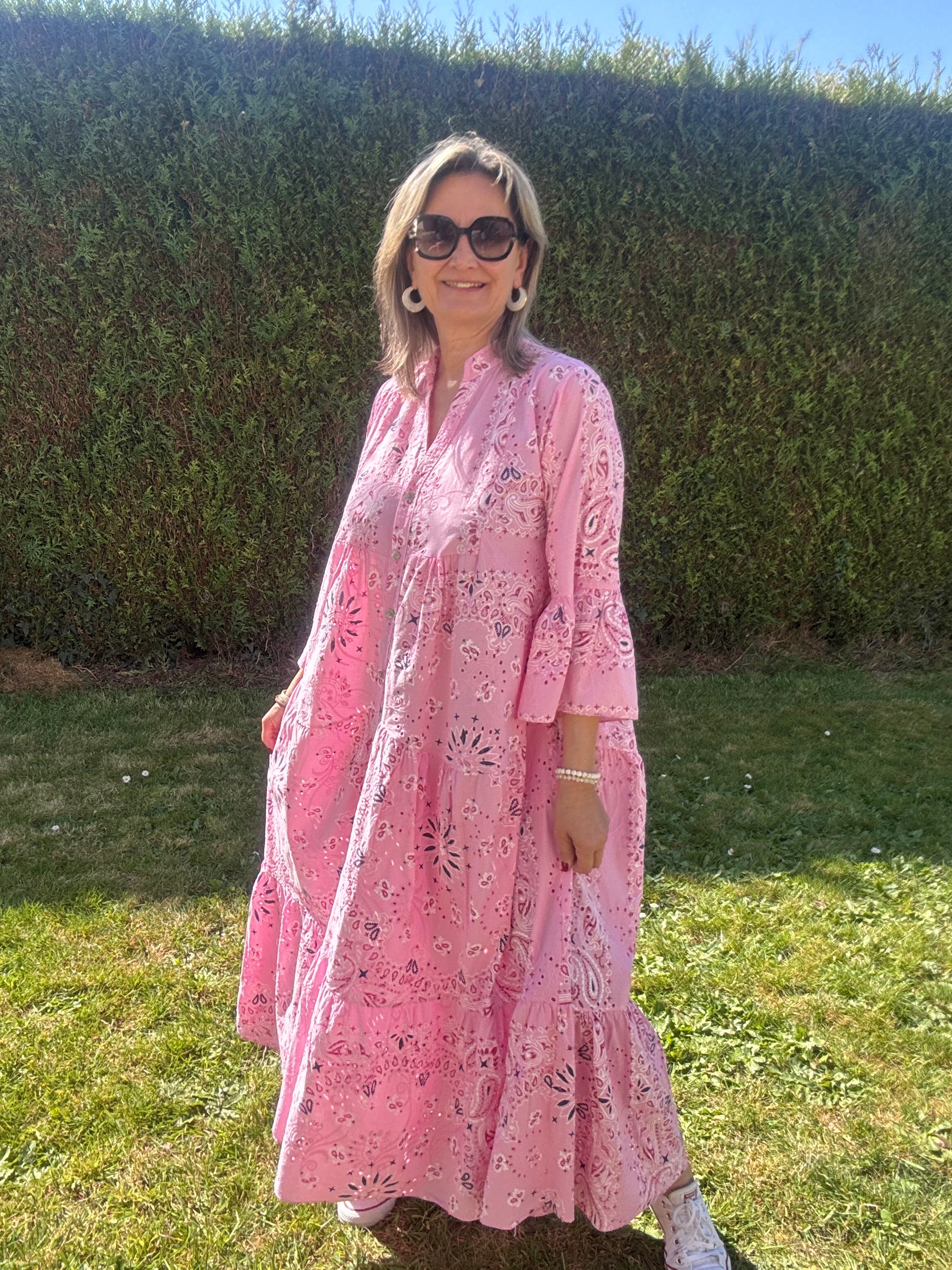 Robe longue bandana et broderie rose