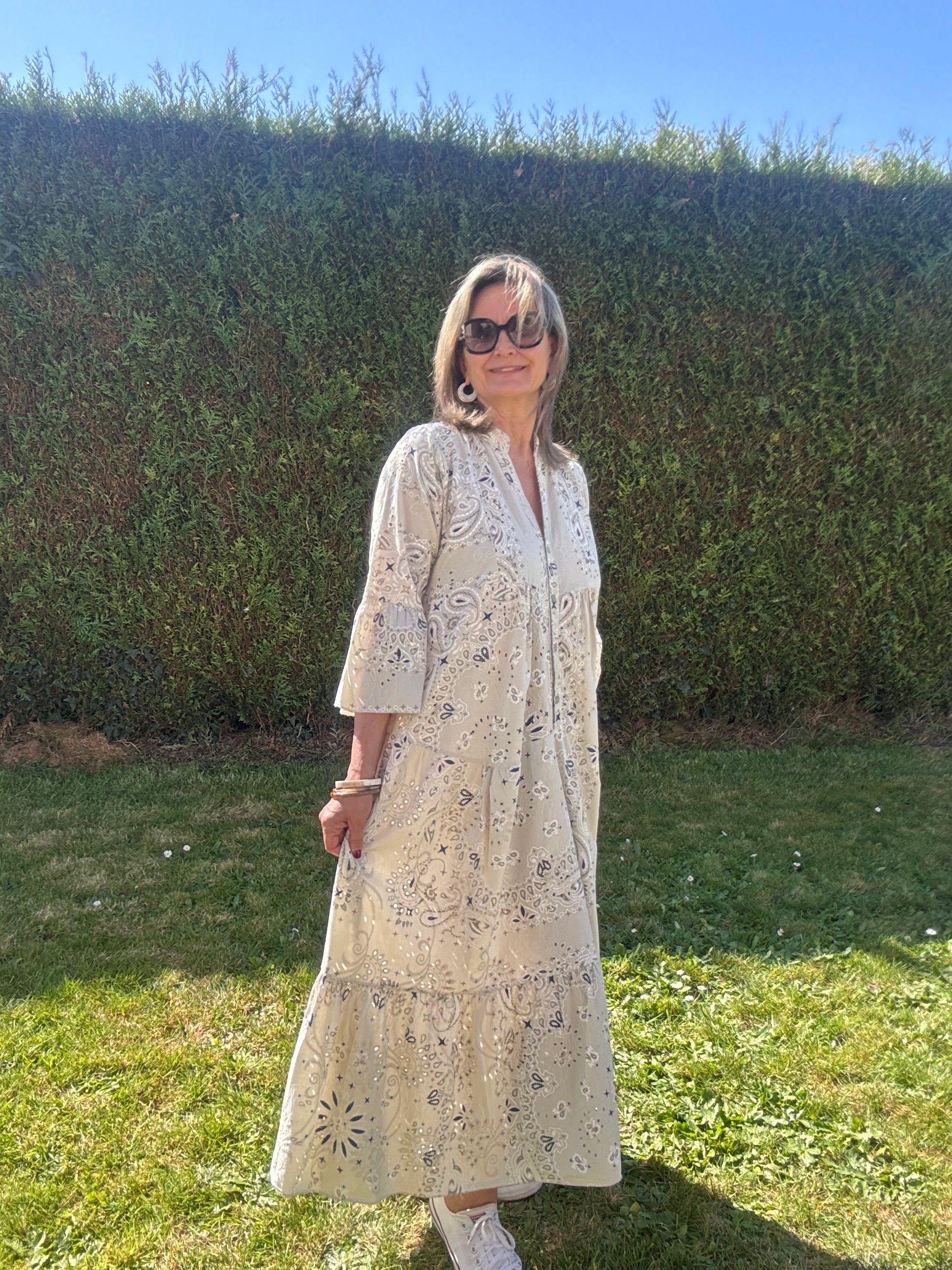 Robe longue bandana et broderie beige
