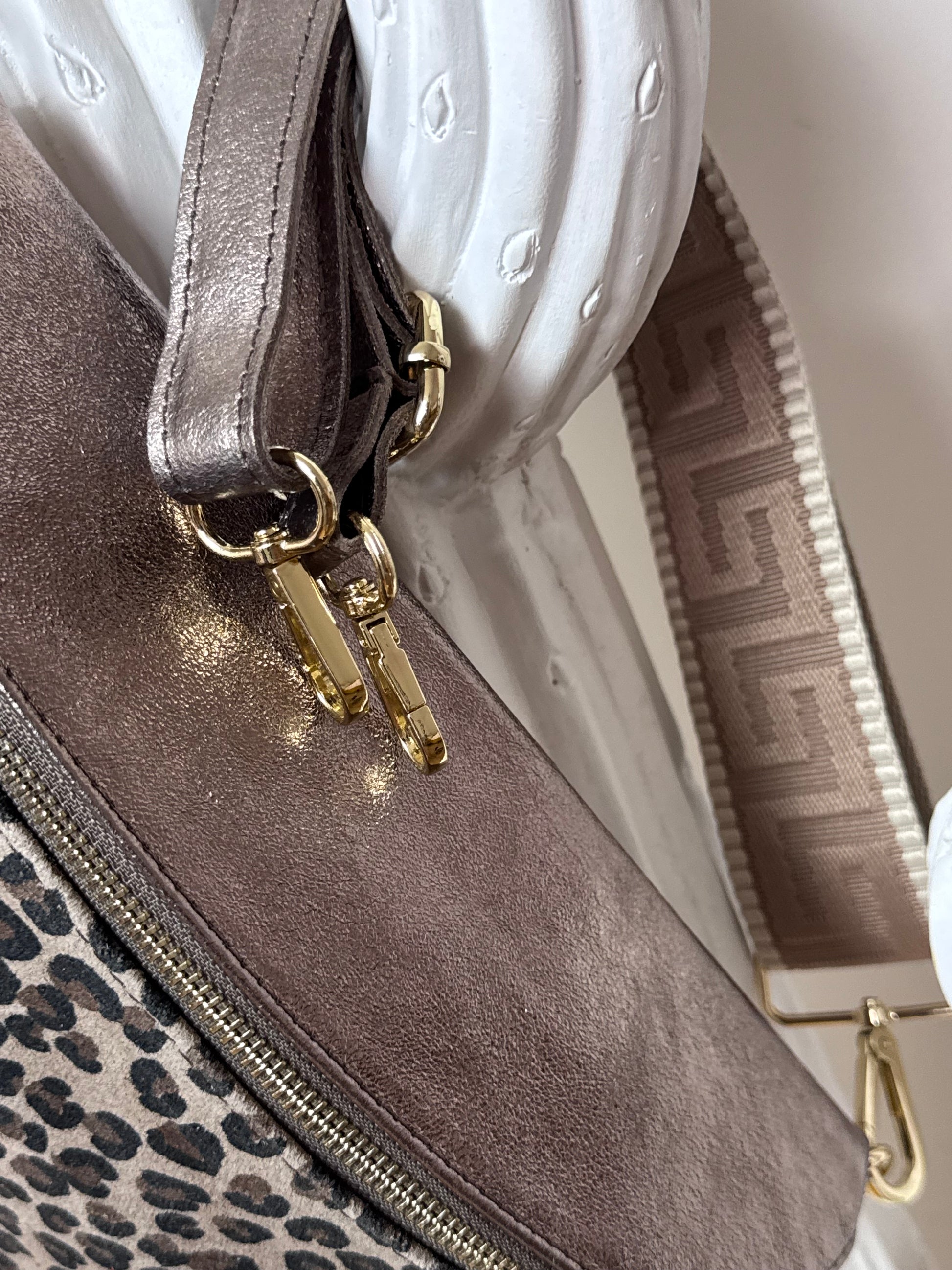Sac banane cuir véritable Léo et irisé bronze + 2 sangles