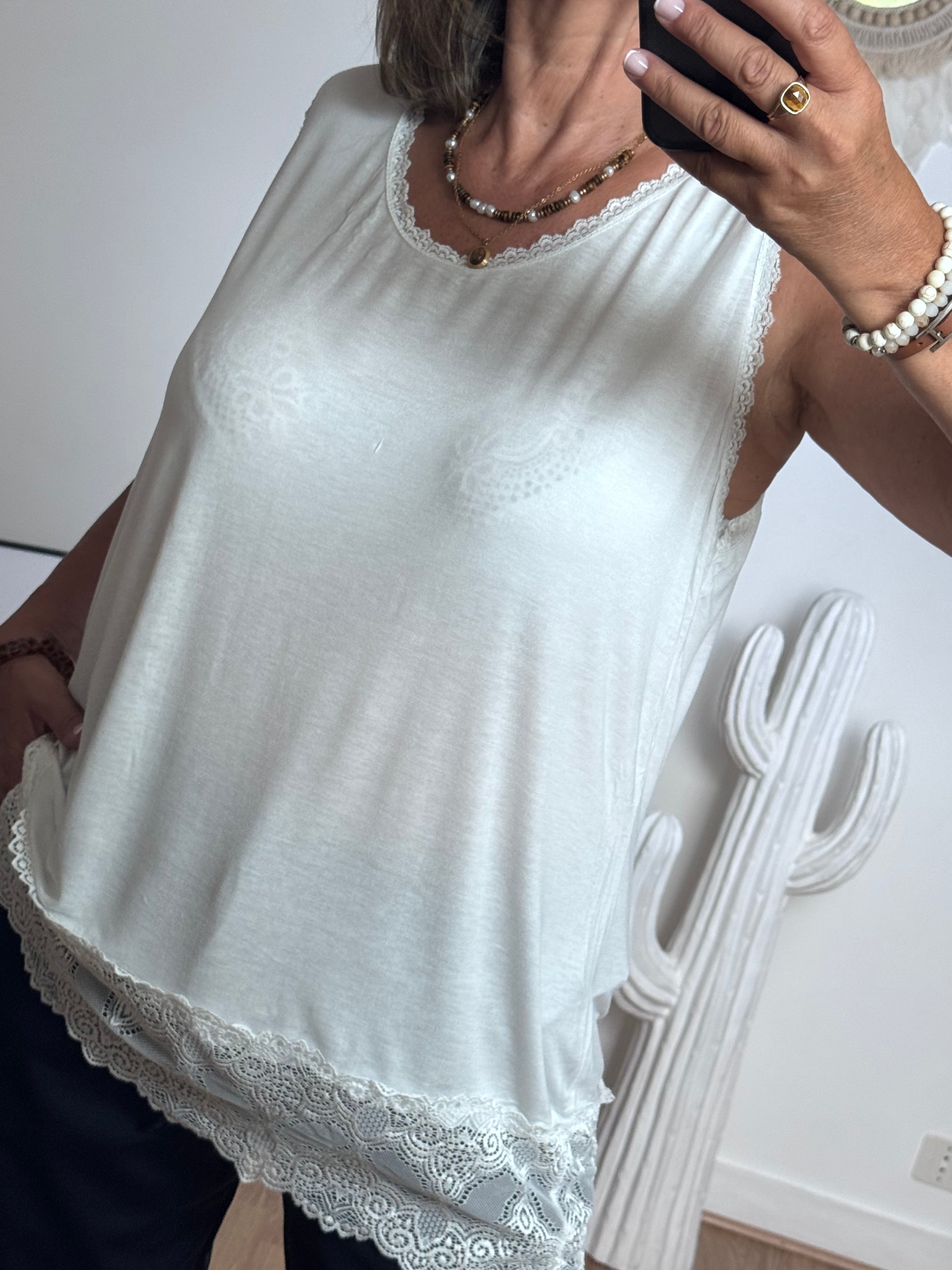 Top débardeur blanc jolie forme