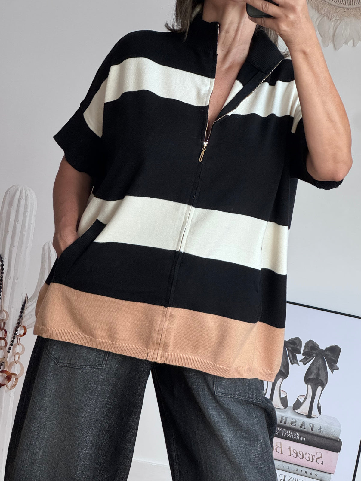 Pull Romy noir jolie forme
