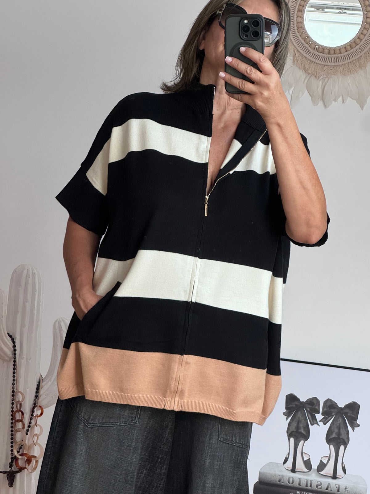Pull Romy noir jolie forme