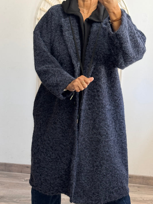 Manteau bouclette bleu capuche noire