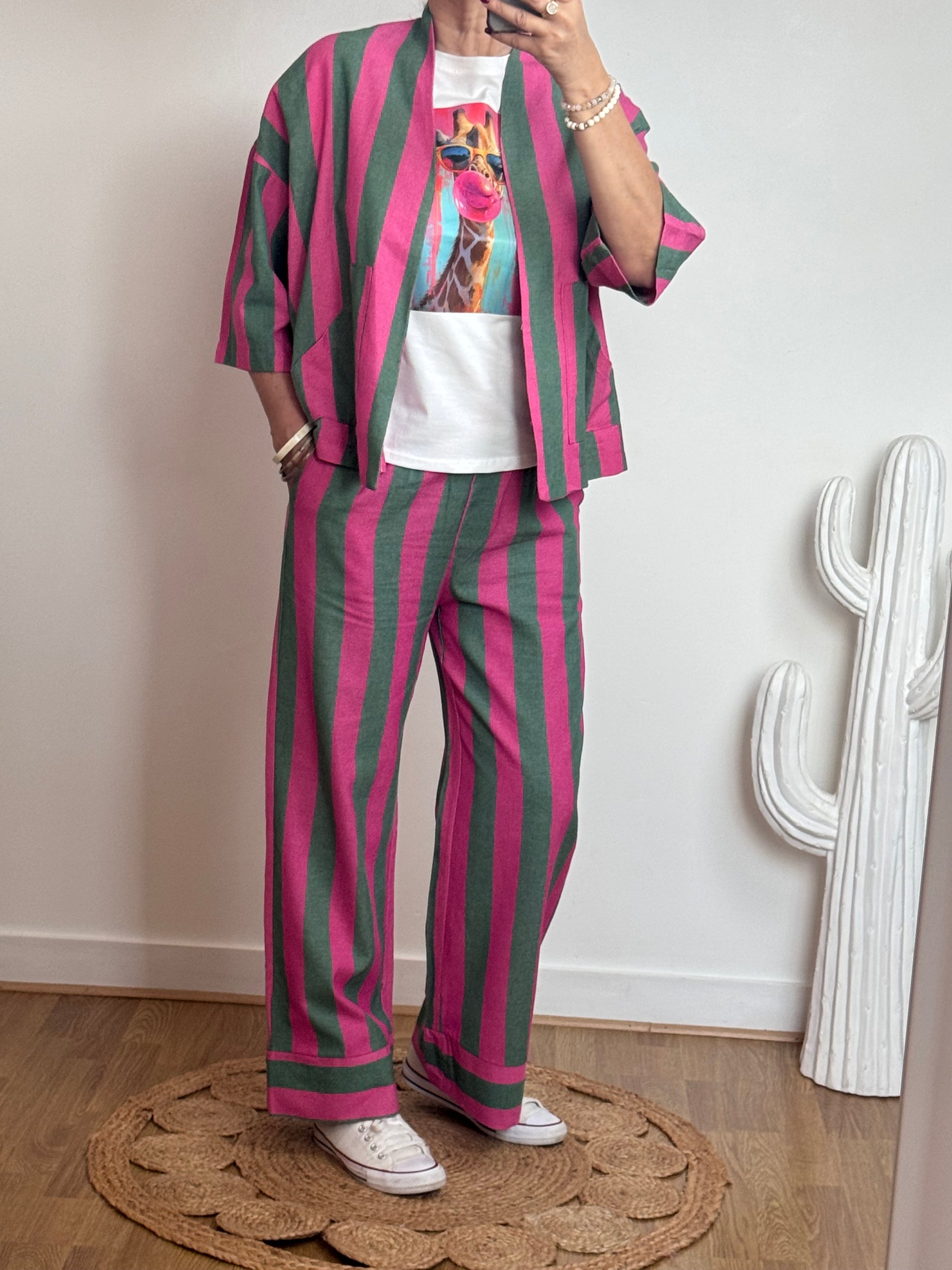 Pantalon rayé kaki et rose