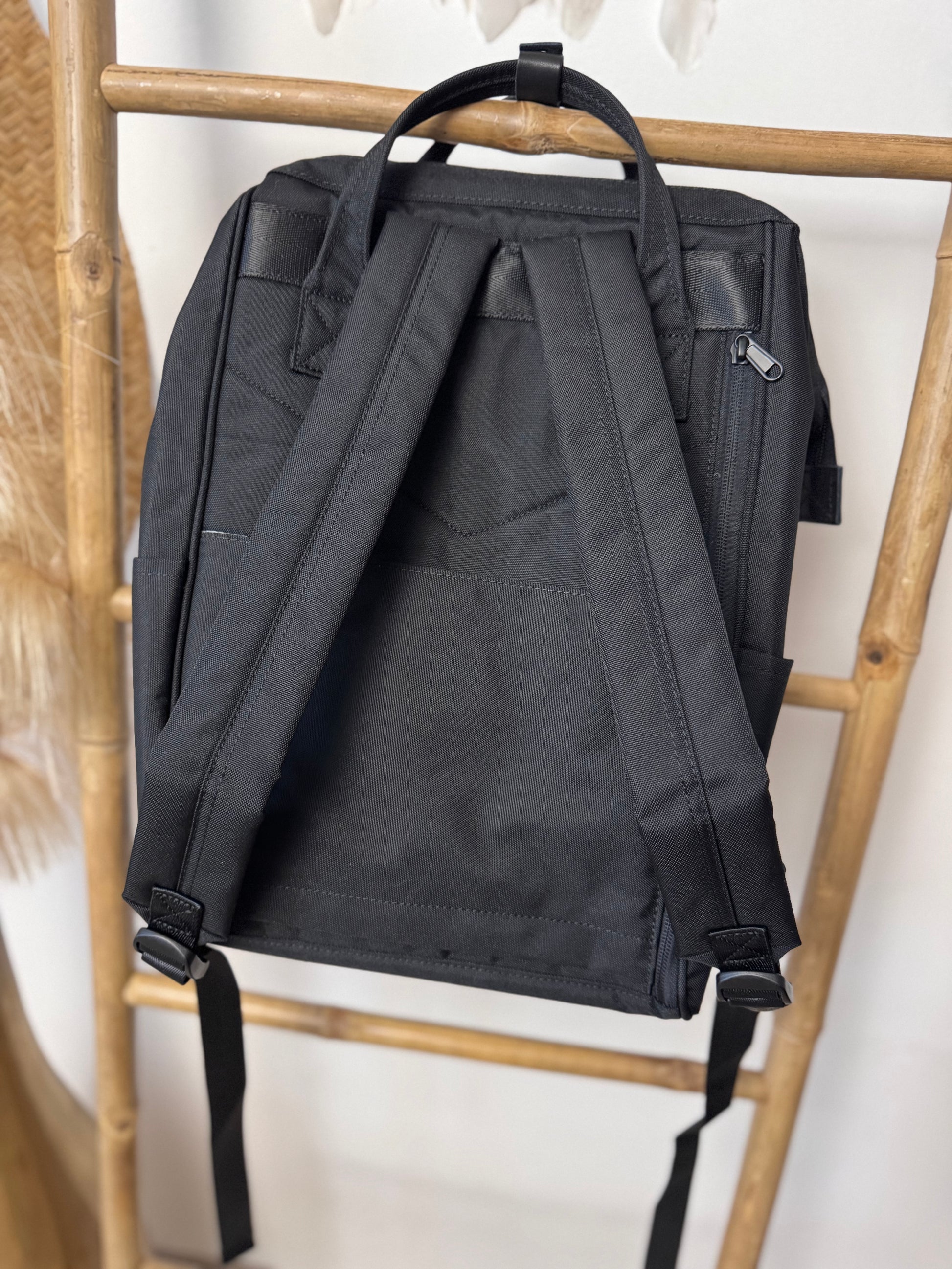 Sac à dos noir multifonctions