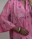 Robe courte bandana et broderie rose