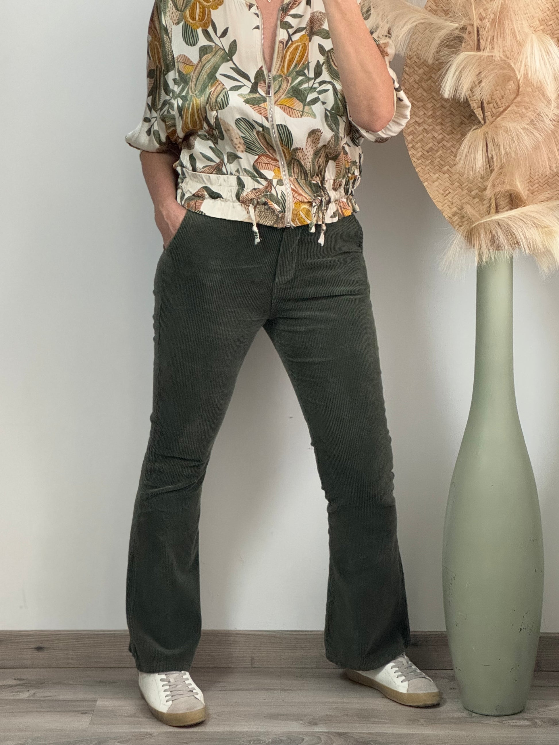 Pantalon Flare velours kaki